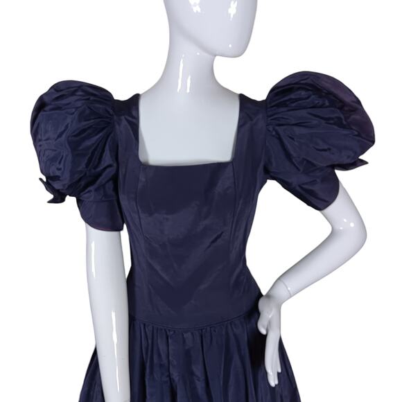 Vintage 90s Prom Dress Size Medium Purple Puffy Short Sleeves Fit and Flare Cut - Picture 5 of 12